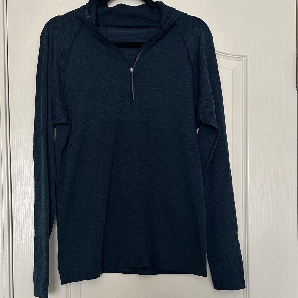 lululemon athletica Men's Navy Long Sleeve Shirt